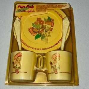 Vintage Strawberry Shortcake Child’s Toy Tea Set For Two New